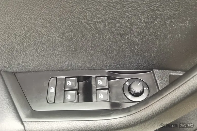 Skoda Superb — фото 16