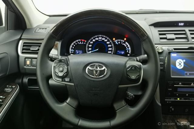 Toyota Camry 2016 2.5 G — фото 14
