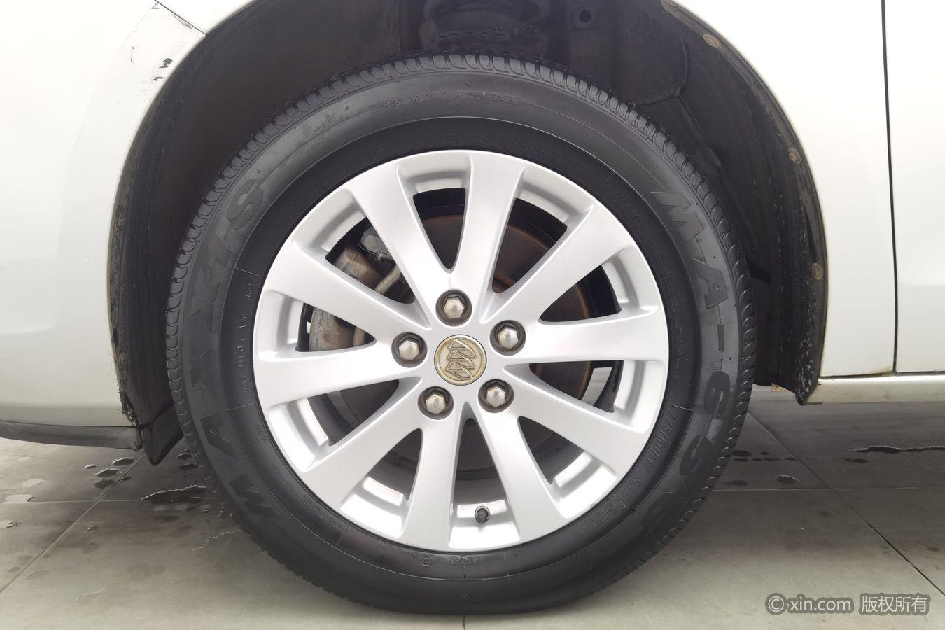 Buick GL8 2017 25S Comfort V
