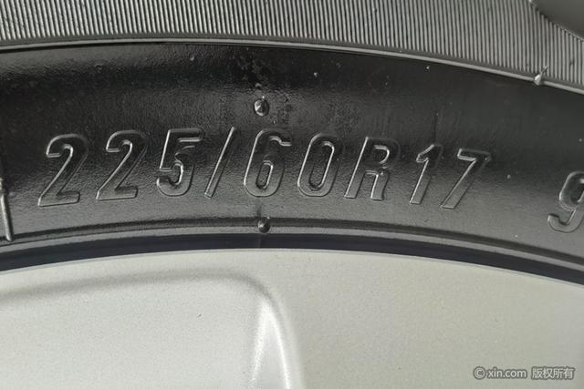 Buick GL8 2017 25 S Comfort V — фото 10