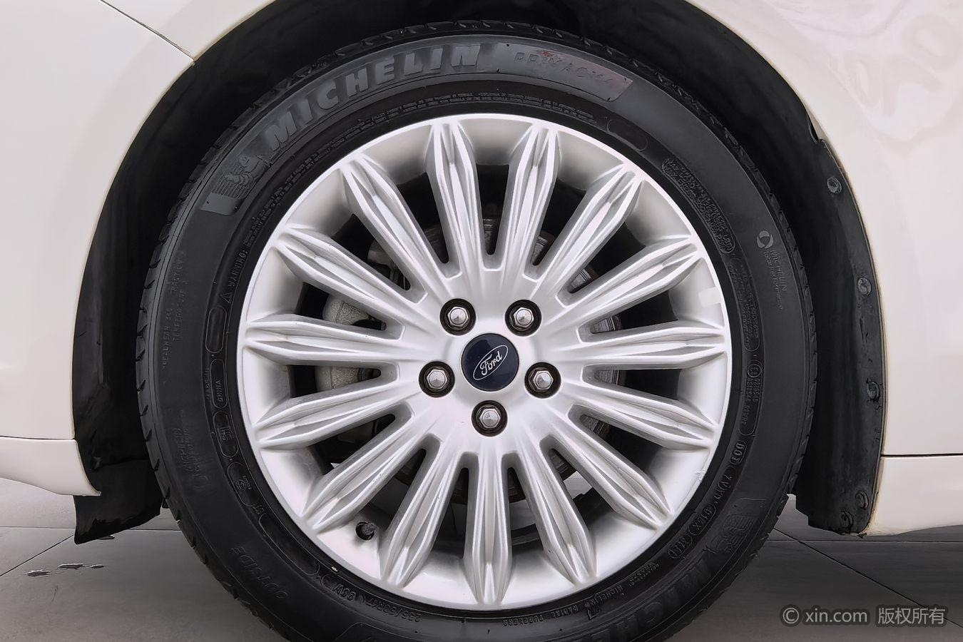 Ford Mondeo 2013 2.0L GTDi200 Fashion