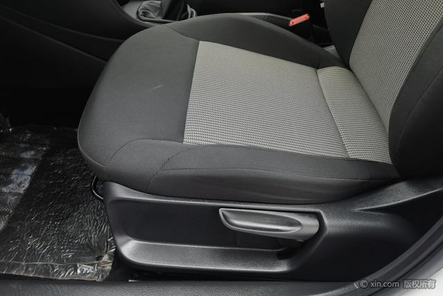 Volkswagen Polo 2018 1.5 L MT — фото 19