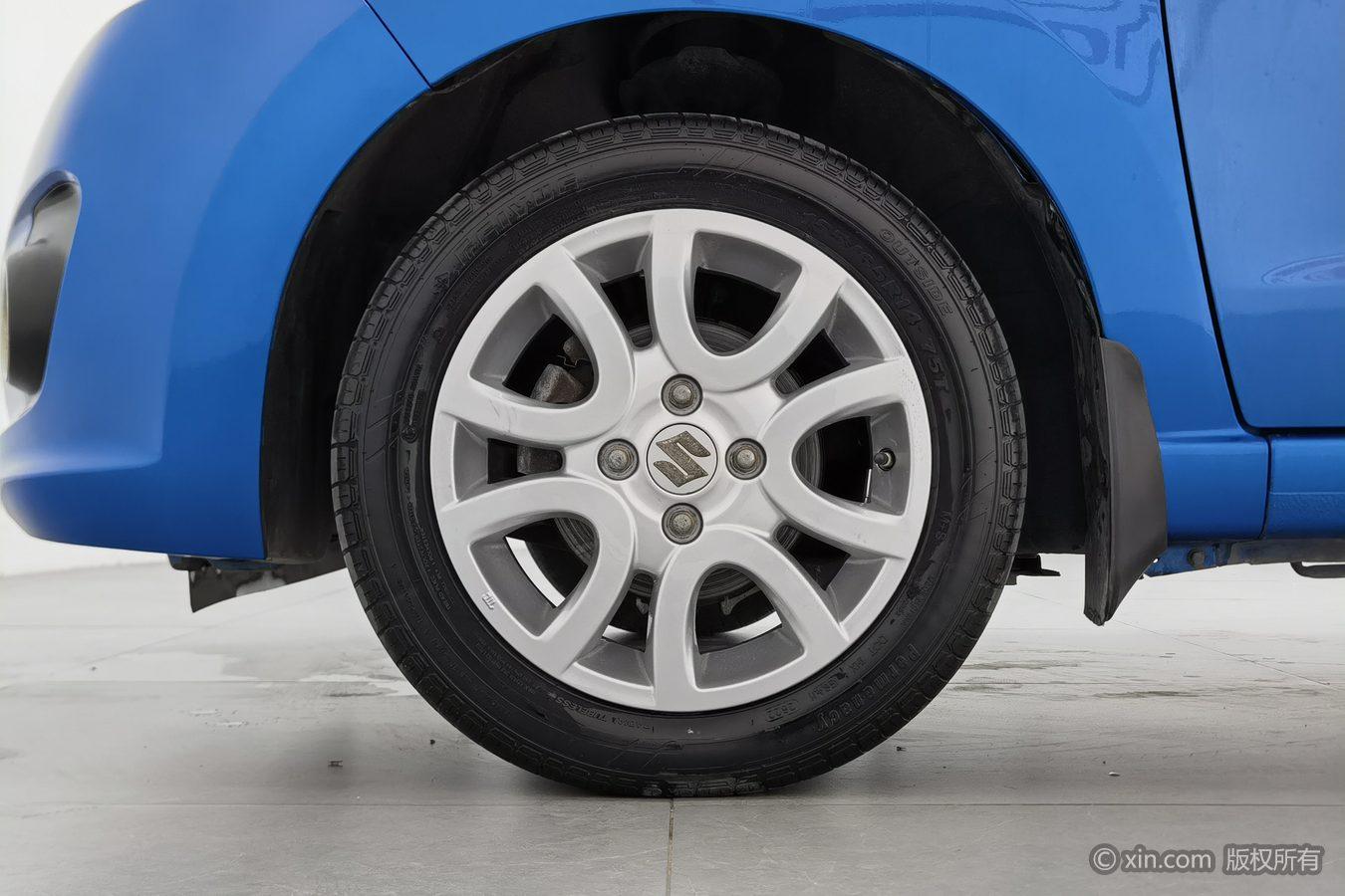 Suzuki Alto 2013 1.0L MT Luxury
