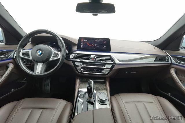 BMW 5-Series 2020 525 Li M — фото 12