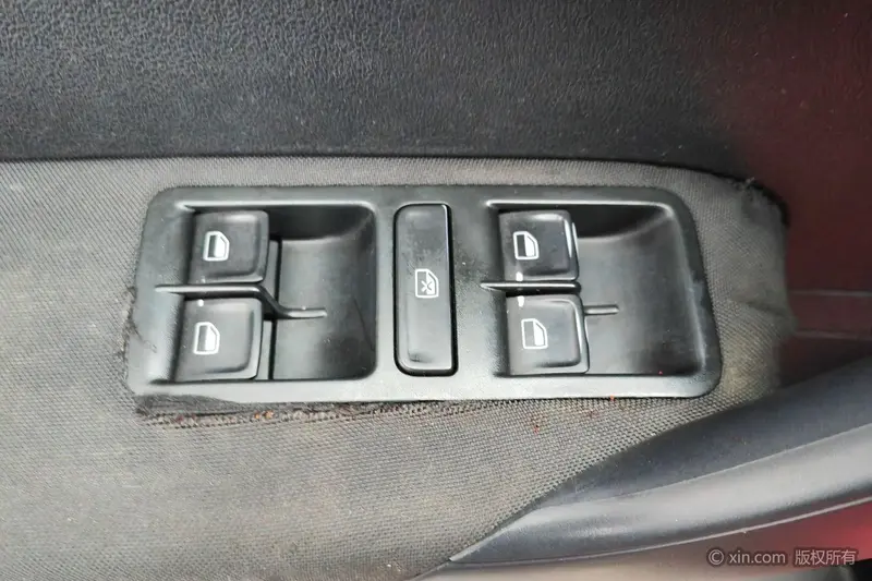 Volkswagen Polo 1.4 L MT — фото 17