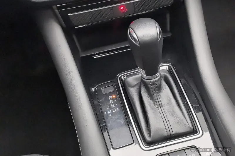 Mazda Atenza — фото 10