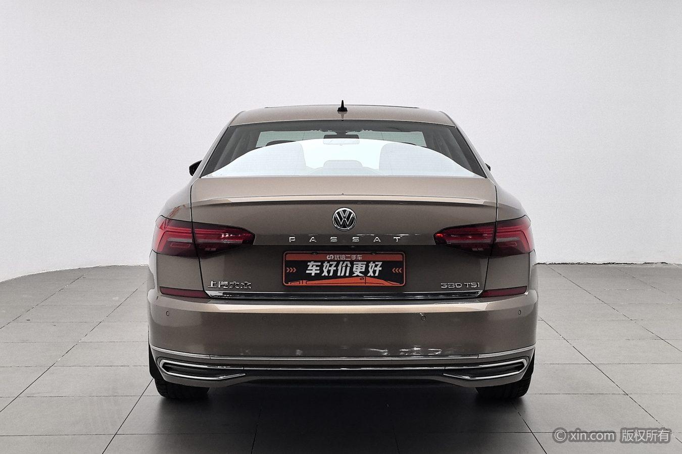 Volkswagen Passat 2019 380TSI Luxury VI