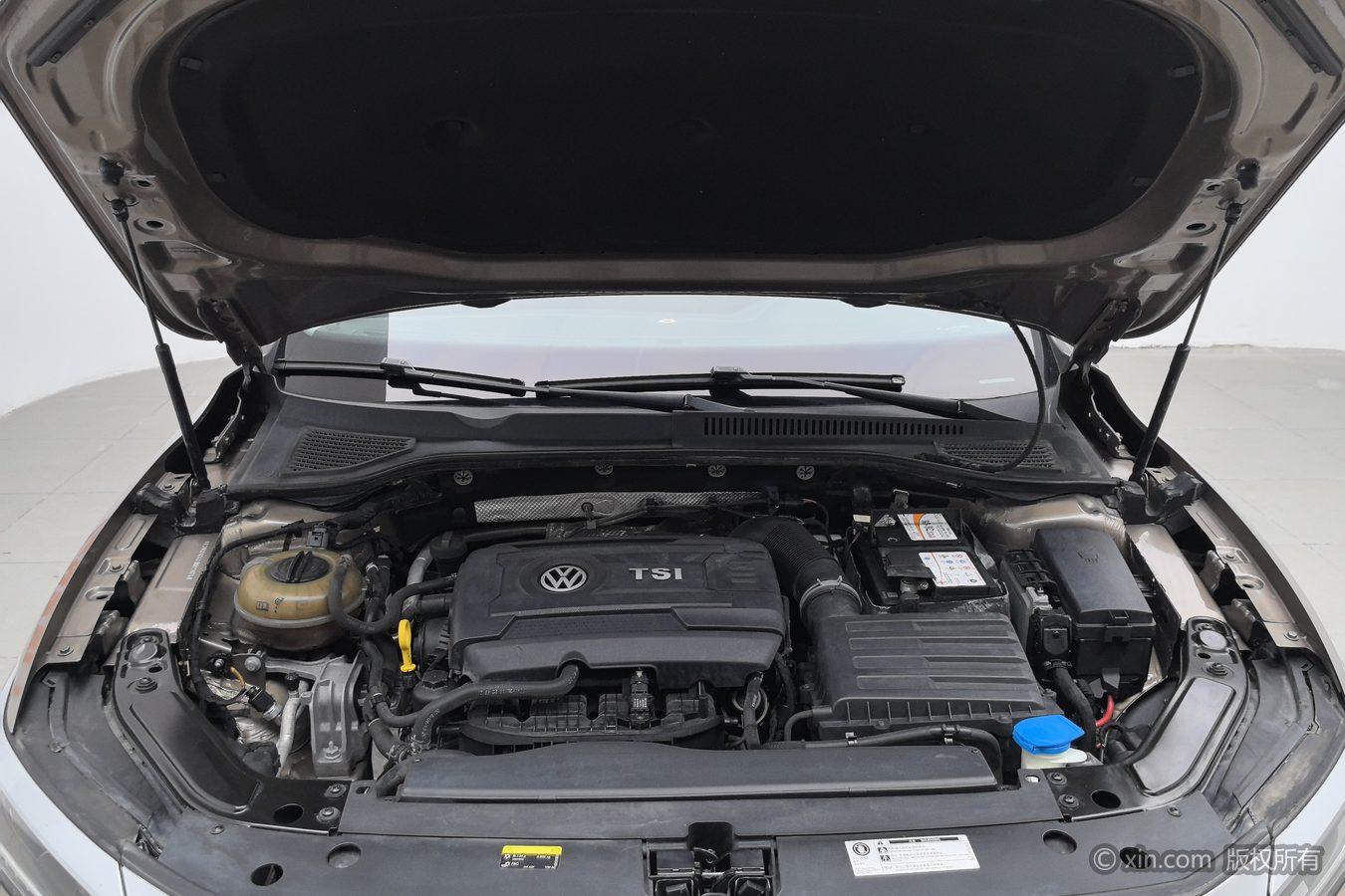 Volkswagen Passat 2019 380TSI Luxury VI