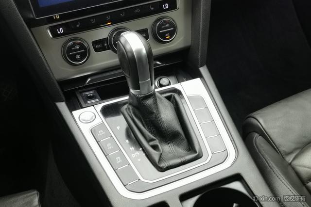 Volkswagen Variant 2017 380 TSI 2 WD — фото 15