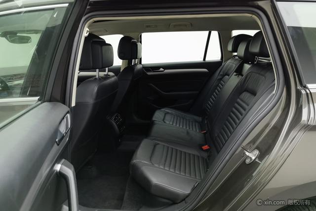 Volkswagen Variant 2017 380 TSI 2 WD — фото 19