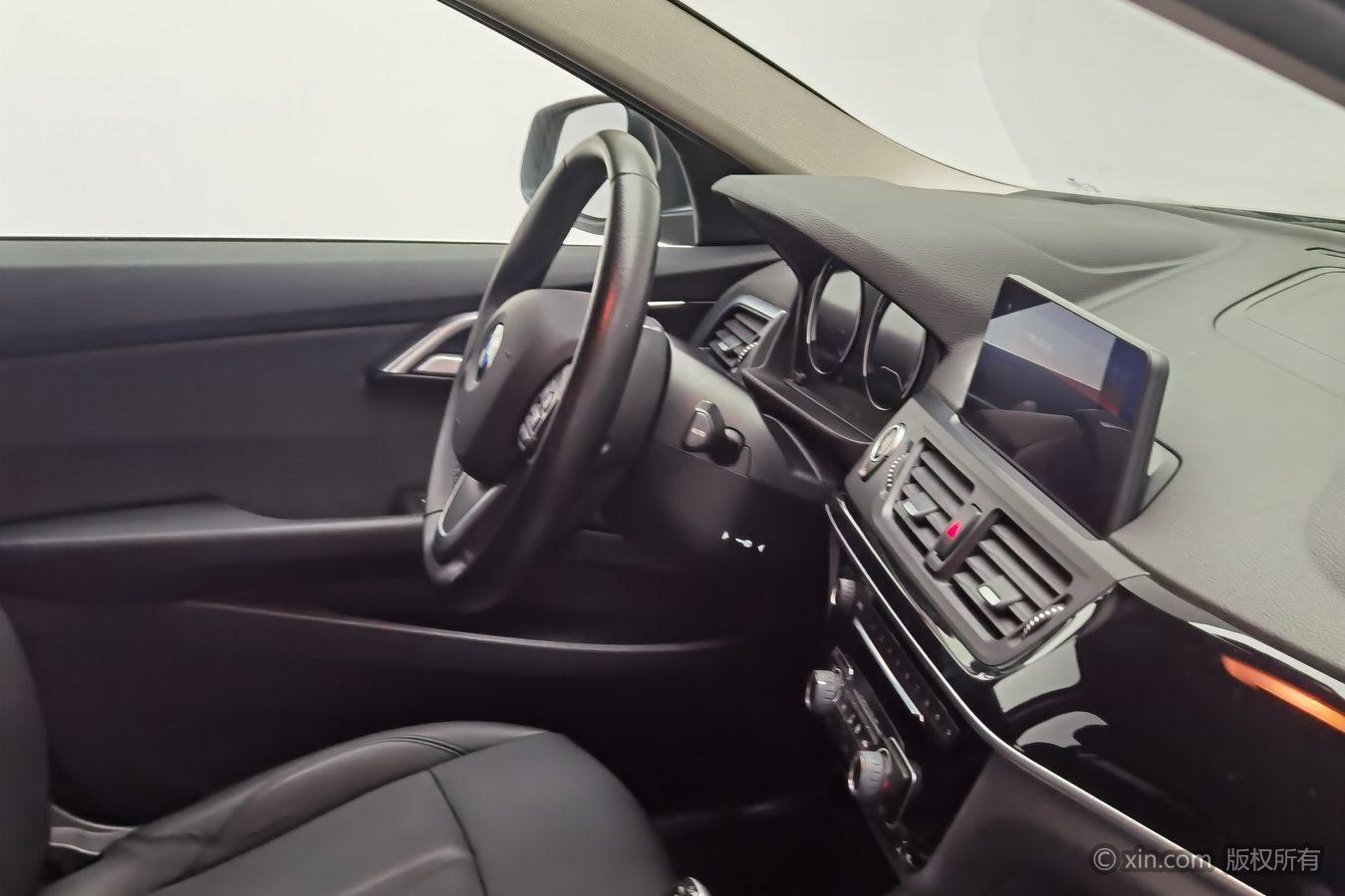 BMW 1 Series 2020 120i Style