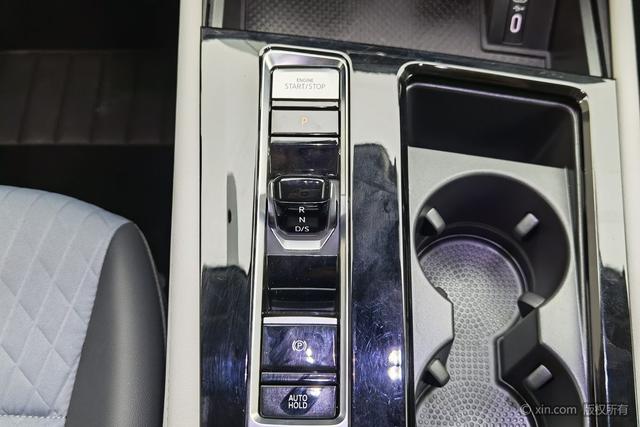 Volkswagen Teramont 2023 380 TSI 4 WD — фото 14