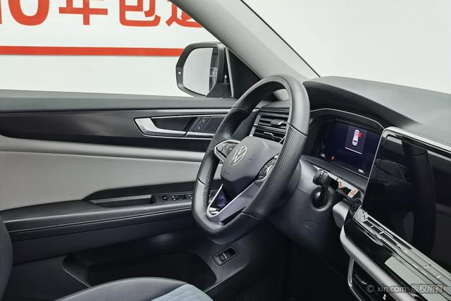 Volkswagen Teramont 2023 380 TSI 4 WD — фото 16
