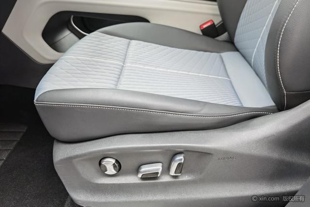 Volkswagen Teramont 2023 380 TSI 4 WD — фото 18