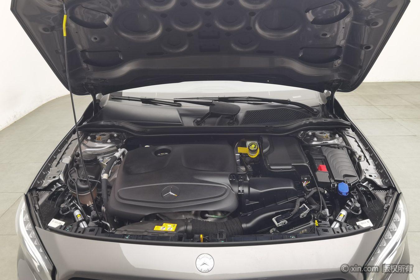Mercedes-Benz GLA 2016 GLA 200 Fashion