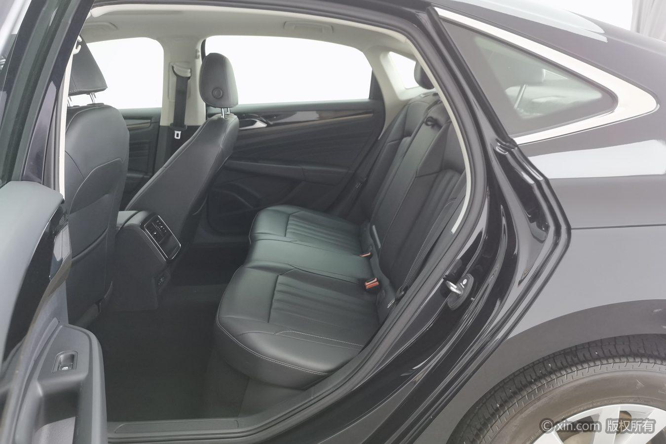 Volkswagen Passat id 4440182 из Китая 16