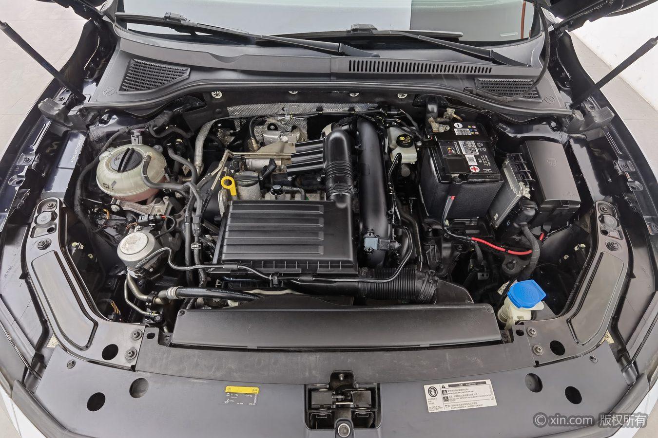 Volkswagen Passat id 4440182 из Китая 17
