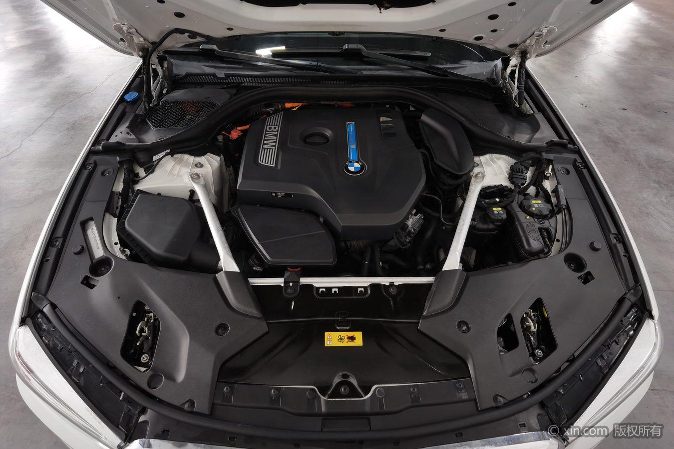 BMW 5 серииPHEV 5 PHEV 2019 530Le Luxury