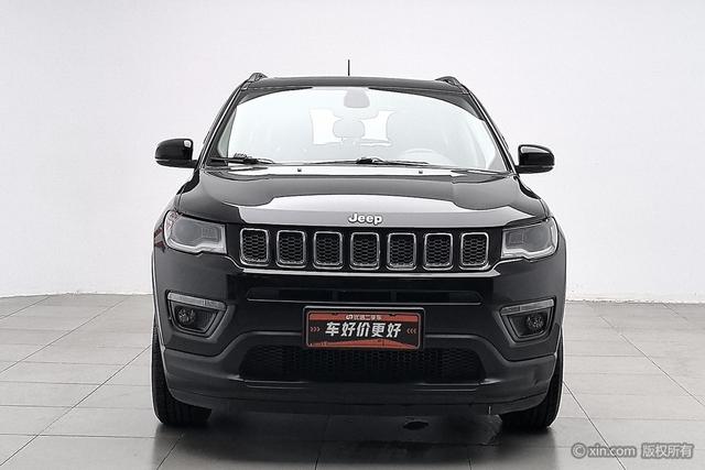 Jeep Compass 2017 200 T AT 4 WD — фото 2