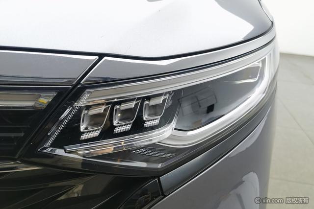 Roewe i MAX8 2021 400 TGI Supreme — фото 7