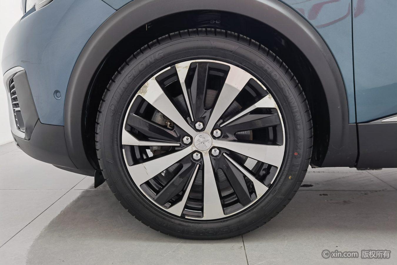 Peugeot 5008 2017 380THP 7 мест Luxury