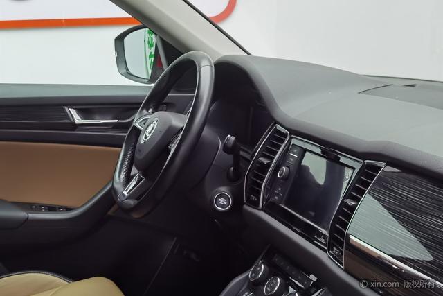 Skoda GT 2019 TSI 330 2 WD VI — фото 12