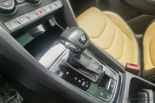 Skoda GT 2019 TSI 330 2 WD VI — фото 15
