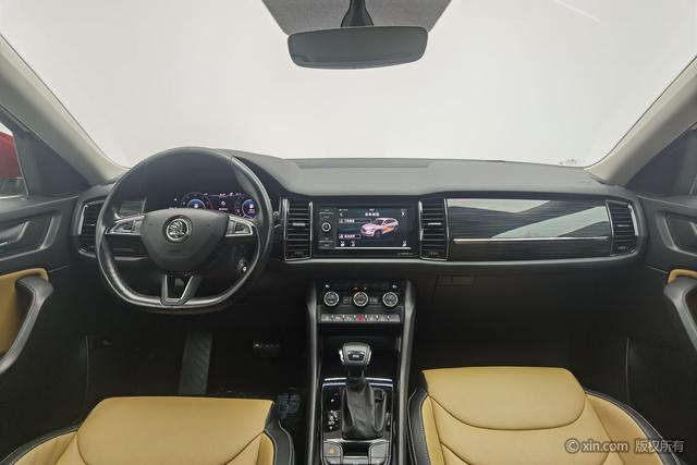 Skoda GT 2019 TSI 330 2 WD VI — фото 13
