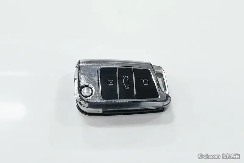 Volkswagen Tiguan L 330 TSI AT 2 WD R-Line Flagship — фото 7