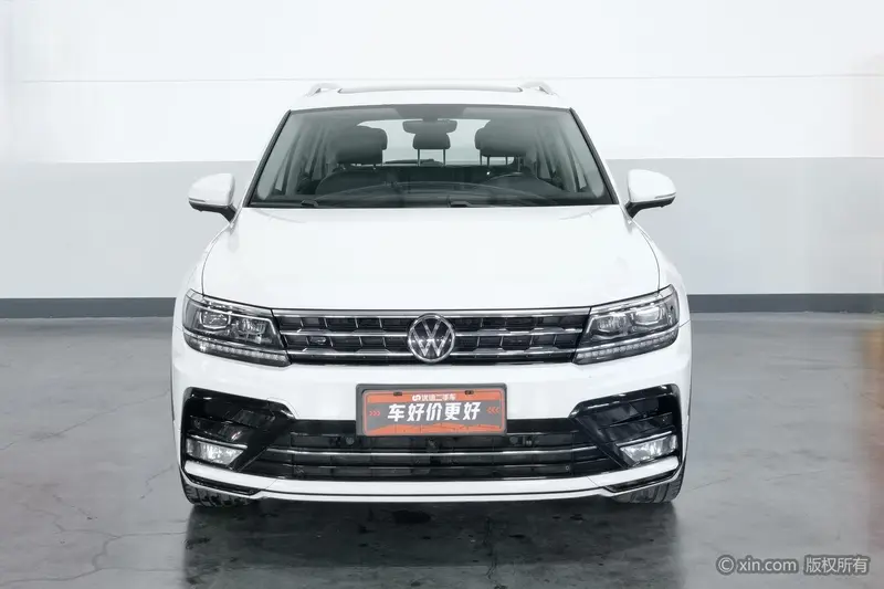 Volkswagen Tiguan L 330 TSI AT 2 WD R-Line Flagship — фото 2