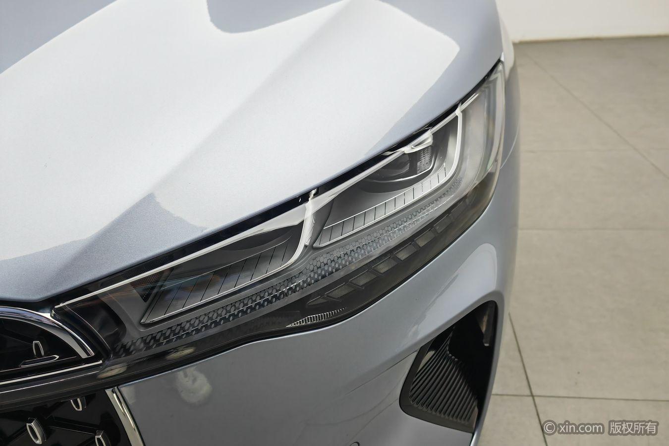 Lincoln Z 2022 i