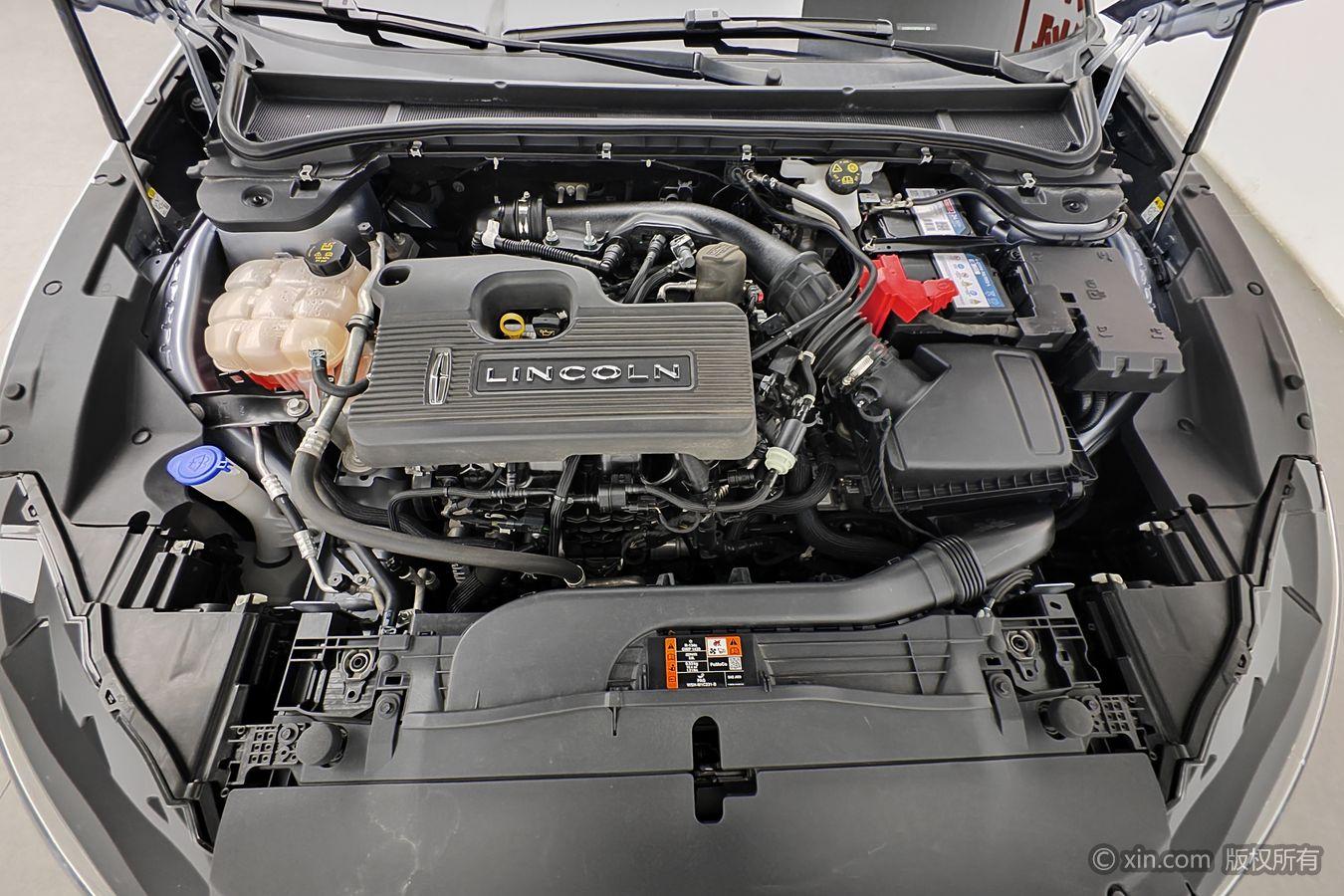 Lincoln Z 2022 i