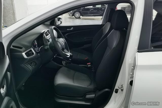 Hyundai Verna 2017 1.4 L MT V — фото 18