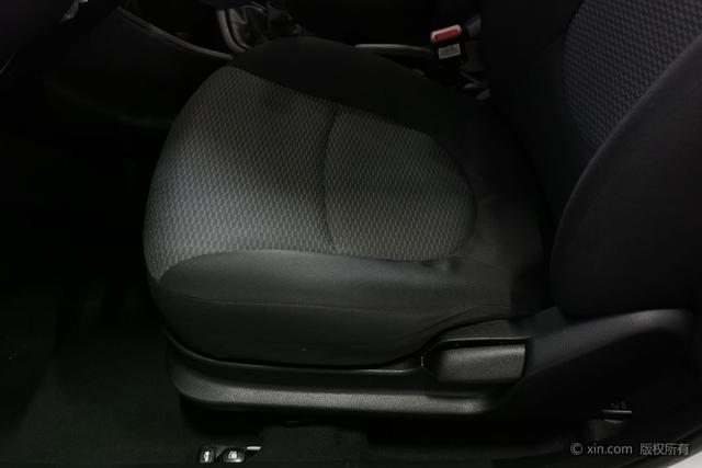 Hyundai Verna 2017 1.4 L MT V — фото 19