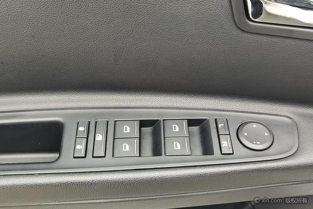Roewe 350, фото 23