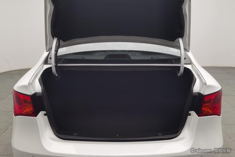 Roewe 350, фото 24