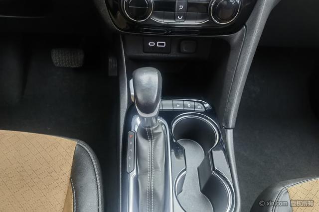 Buick GX 2020 20 T CVT 2 WDLuxury — фото 16