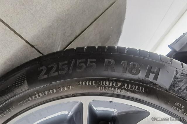 Buick GX 2020 20 T CVT 2 WDLuxury — фото 9