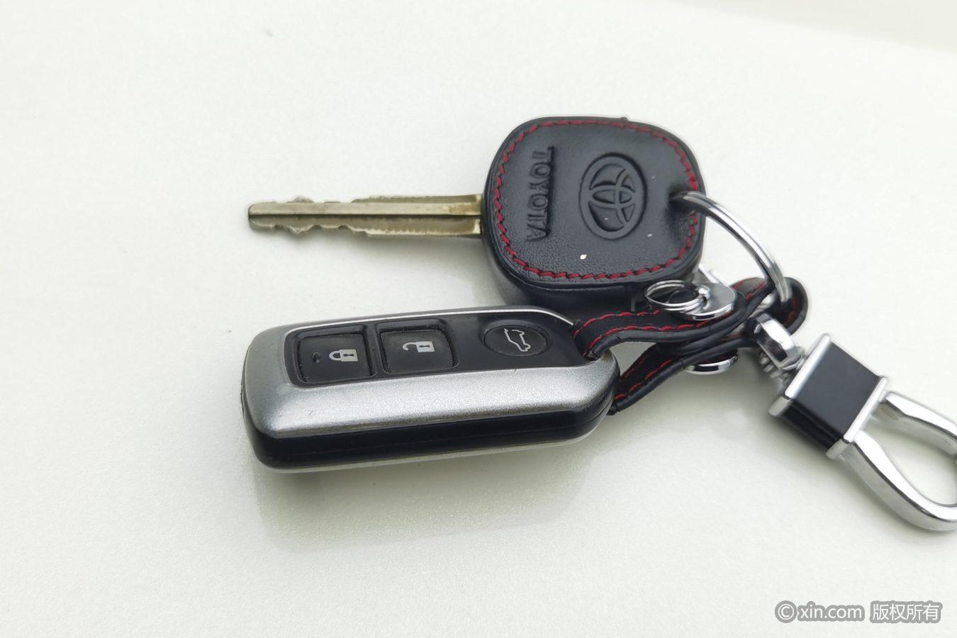 Toyota Highlander 2009 2.7L 5 мест Sport