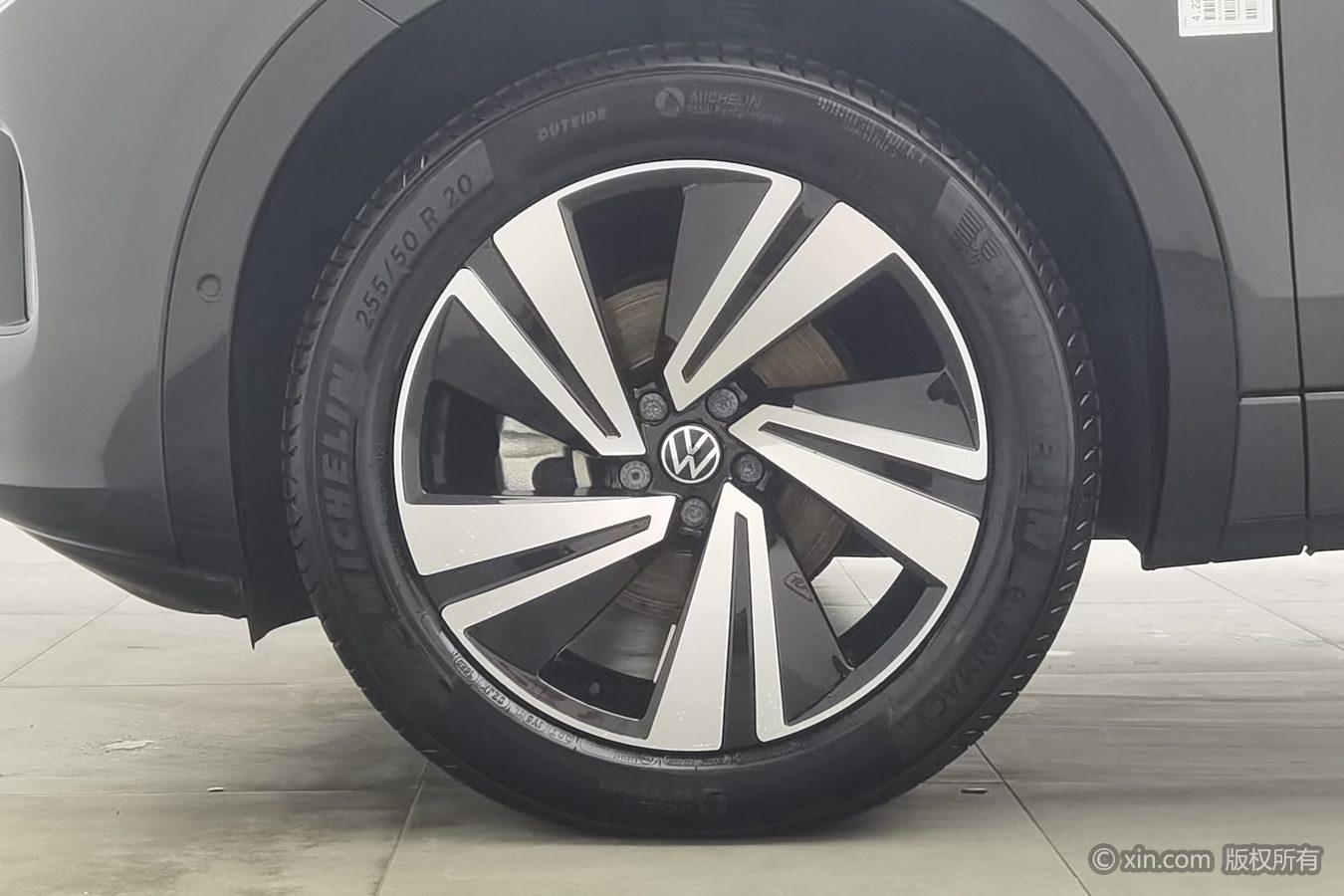 Volkswagen Tavendor 2023 380TSI R-Line