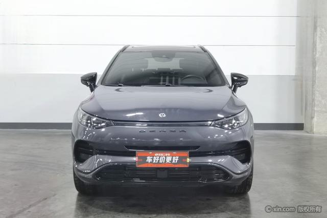 Denza X PHEV 2020 2.0 T — фото 2