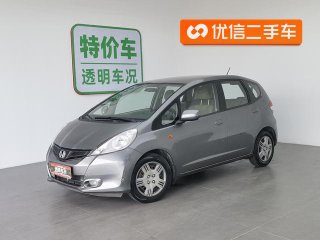 Honda Fit 2011 года выпуска