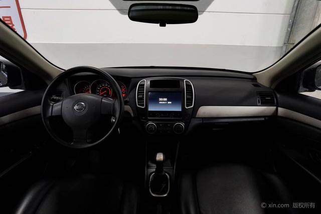 Nissan Sylphy 2019 1.6 XE+ MT — фото 12