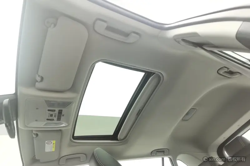 Toyota RAV4 — фото 15