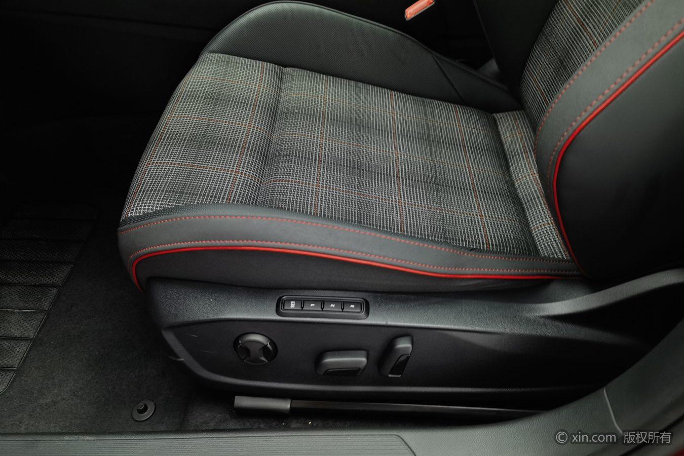 Volkswagen Golf id 4439422 из Китая 11