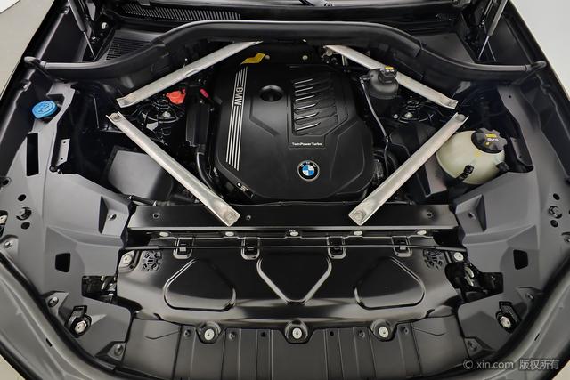 BMW X5 2019 x Drive 40i M — фото 5
