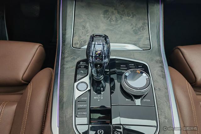 BMW X5 2019 x Drive 40i M — фото 15