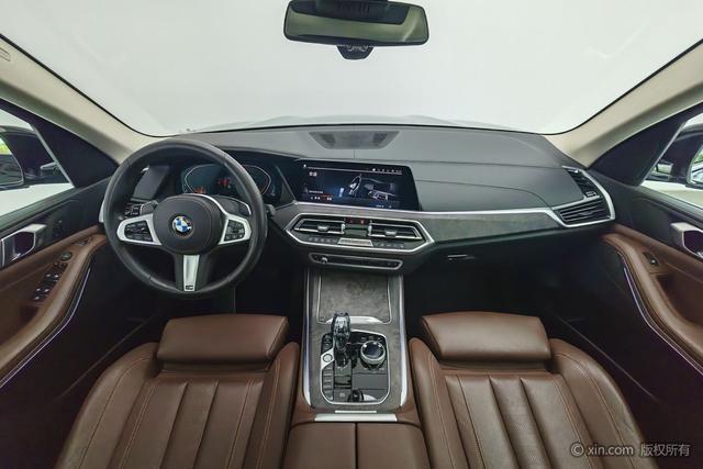 BMW X5 2019 x Drive 40i M — фото 12