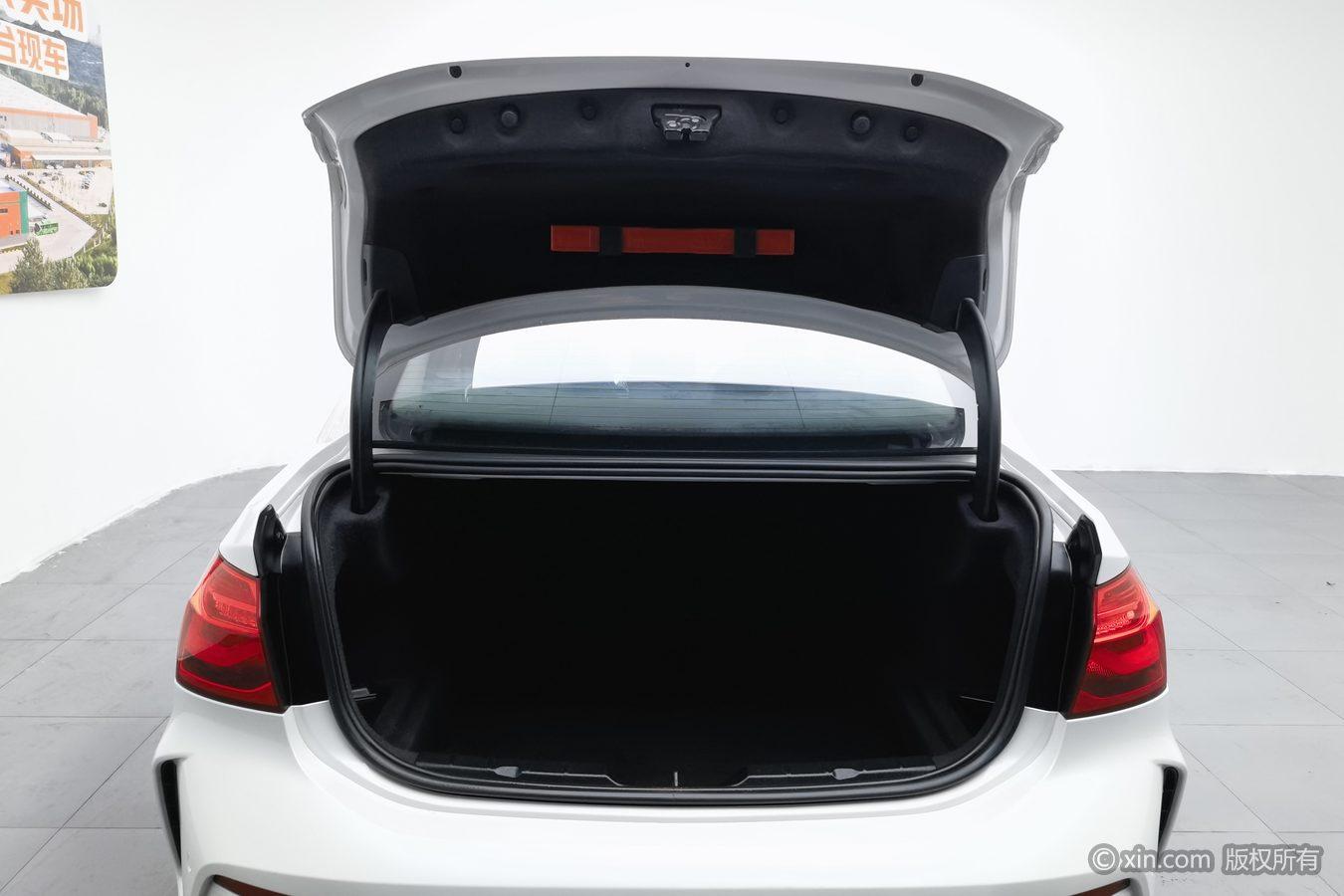BMW 1 series id 4438097 из Китая 12