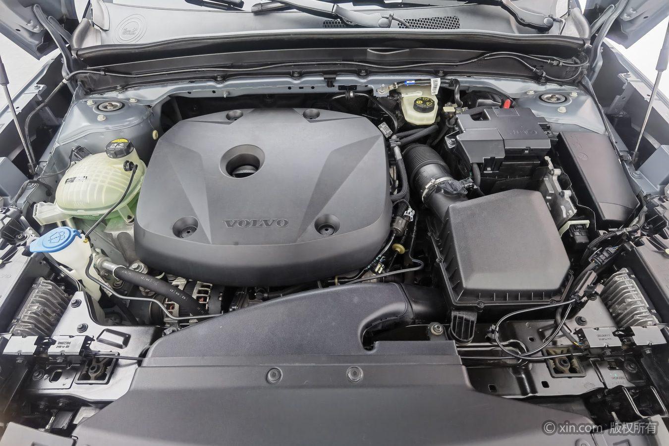 Volvo XC40 2022 T4 Fashion